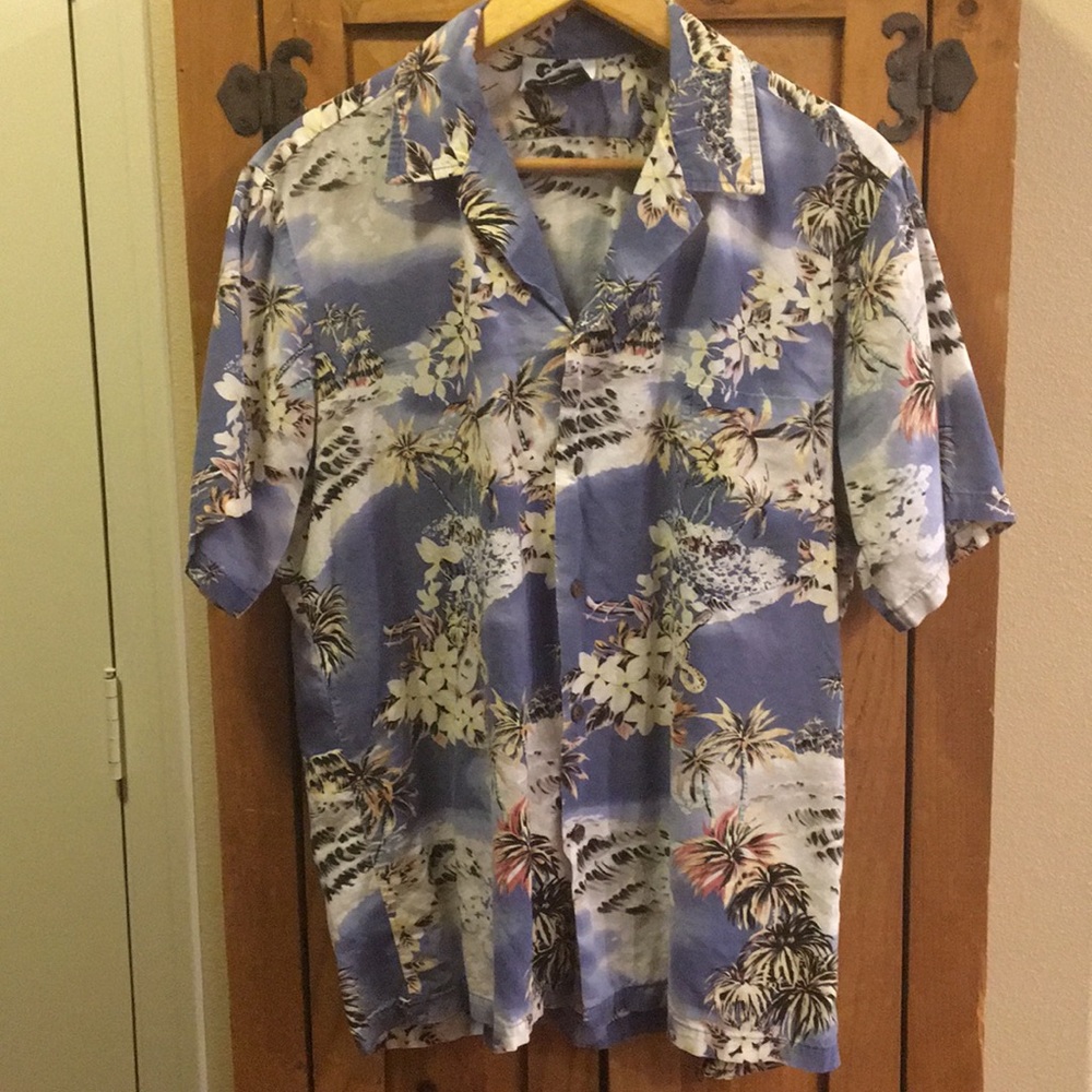 Men’s button down shirt L